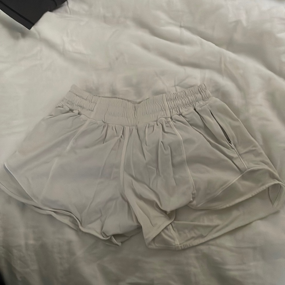 White lululemon shorts